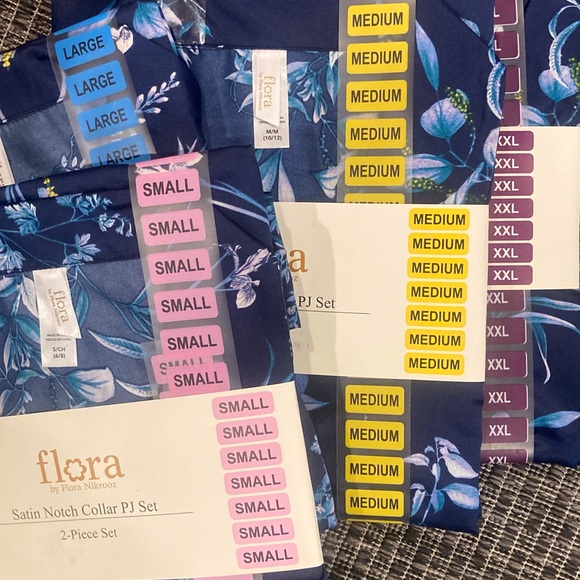 Flora satin notch collar pajama set - Picture 5 of 5